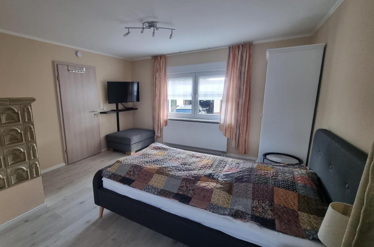 Unter Der Linde Apartment Sankt Wendel Luaran gambar