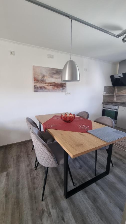 Unter Der Linde Apartment Sankt Wendel Luaran gambar