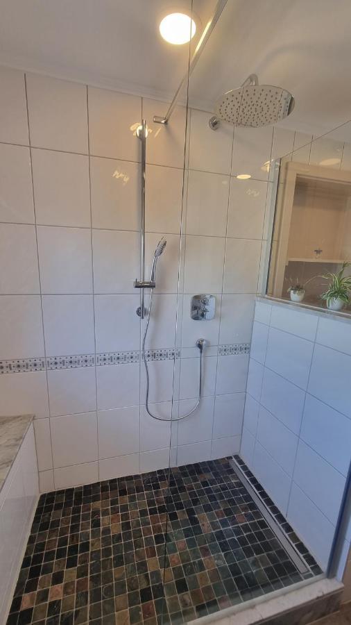 Unter Der Linde Apartment Sankt Wendel Luaran gambar