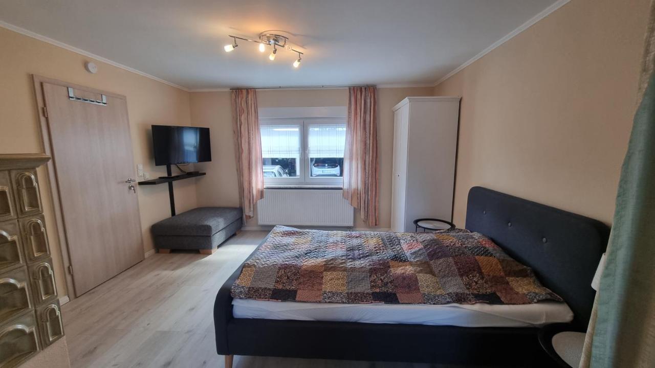 Unter Der Linde Apartment Sankt Wendel Luaran gambar